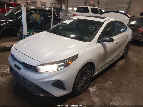 3KPF54ADXPE563613 2023 KIA FORTE - Image 2