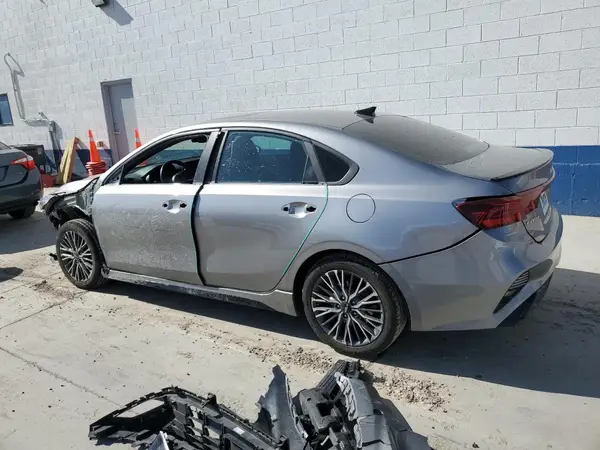 3KPF54ADXPE568195 2023 KIA FORTE - Image 2