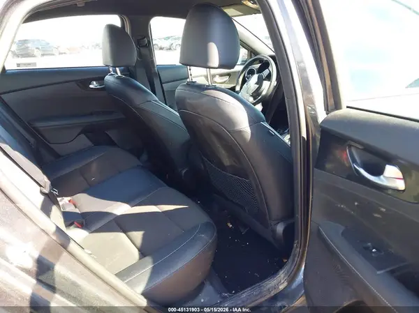 3KPF54ADXPE571209 2023 KIA FORTE - Image 8