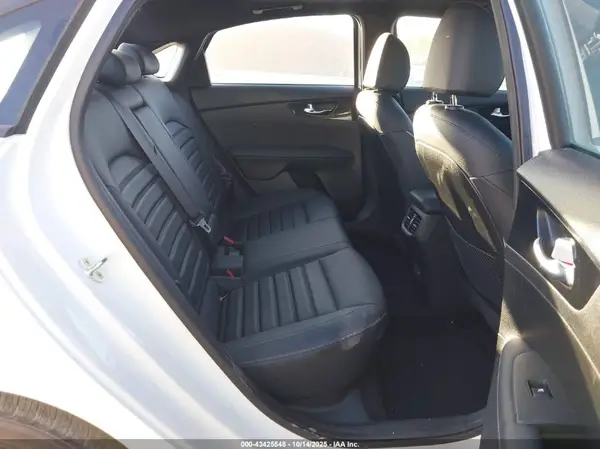 3KPF54ADXPE574496 2023 KIA FORTE - Image 8