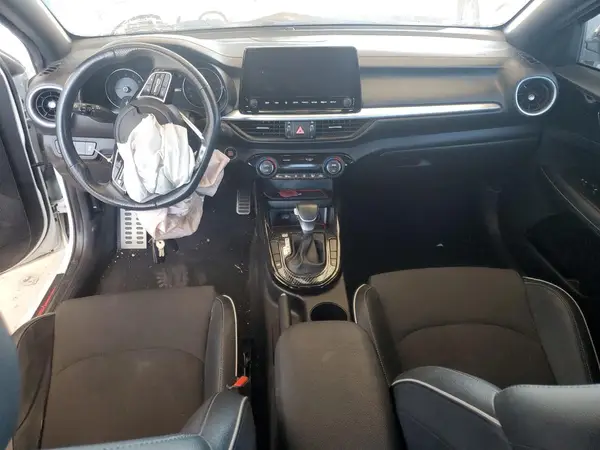 3KPF54ADXPE578614 2023 KIA FORTE - Image 8