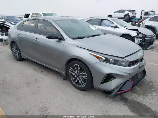 3KPF54ADXPE579732 2023 KIA FORTE - Image 1