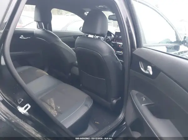 3KPF54ADXPE579813 2023 KIA FORTE - Image 8