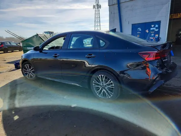 3KPF54ADXPE583084 2023 KIA FORTE - Image 2