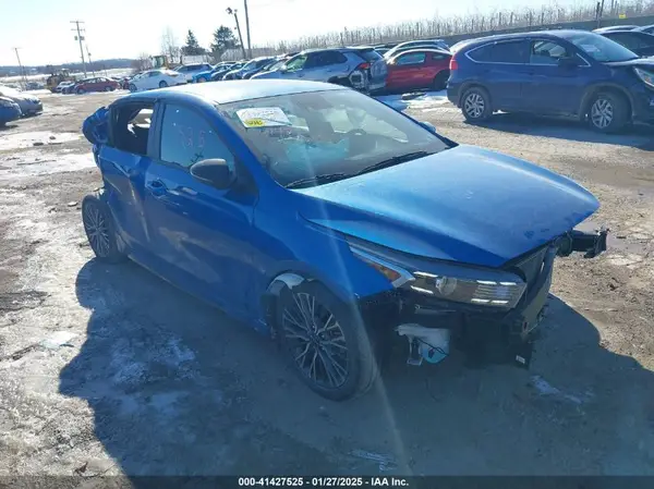 3KPF54ADXPE586115 2023 KIA FORTE - Image 1