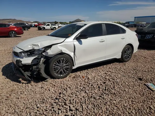 3KPF54ADXPE587913 2023 KIA FORTE - Image 1
