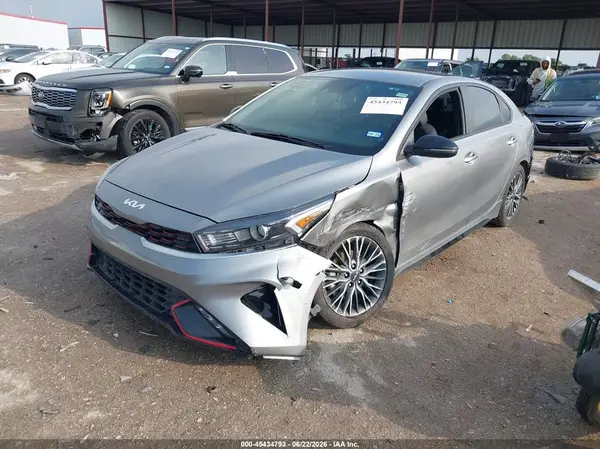 3KPF54ADXPE594425 2023 KIA FORTE - Image 2