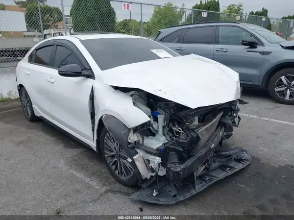 3KPF54ADXPE599611 2023 KIA FORTE - Image 1