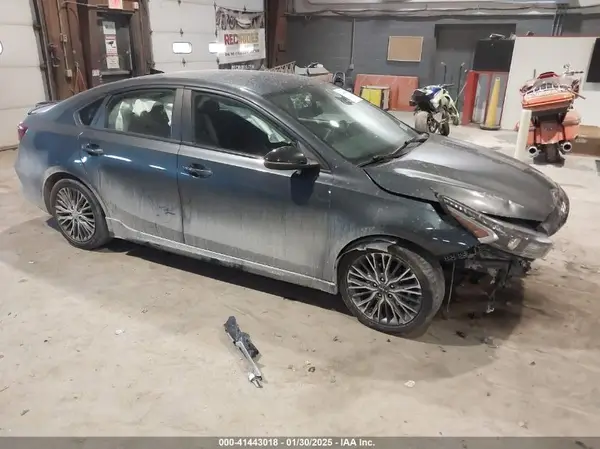 3KPF54ADXPE603821 2023 KIA FORTE - Image 1