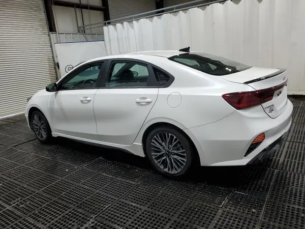 3KPF54ADXPE607805 2023 KIA FORTE - Image 2