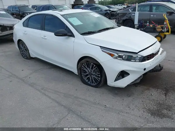 3KPF54ADXPE608260 2023 KIA FORTE - Image 1