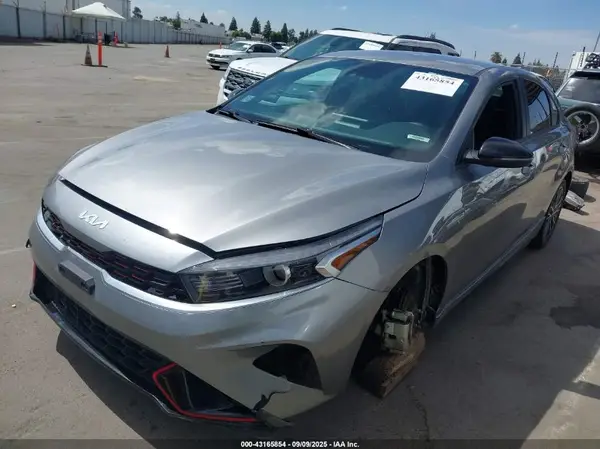 3KPF54ADXPE612034 2023 KIA FORTE - Image 2