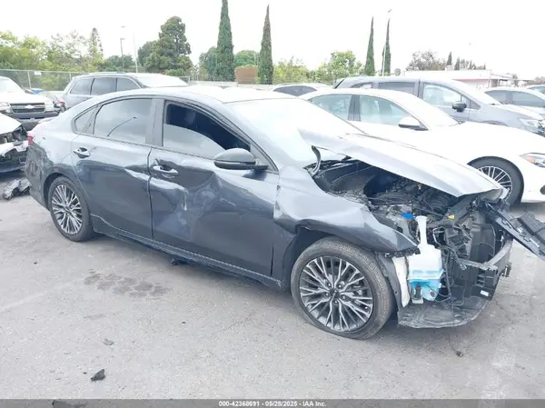 3KPF54ADXPE613202 2023 KIA FORTE - Image 1