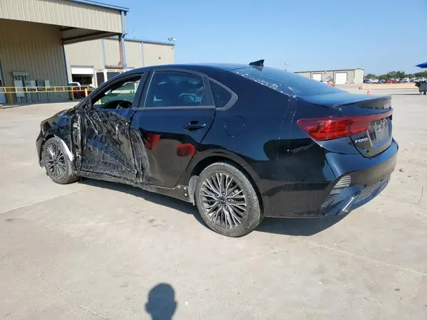 3KPF54ADXPE618156 2023 KIA FORTE - Image 2