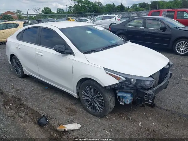 3KPF54ADXPE621767 2023 KIA FORTE - Image 1