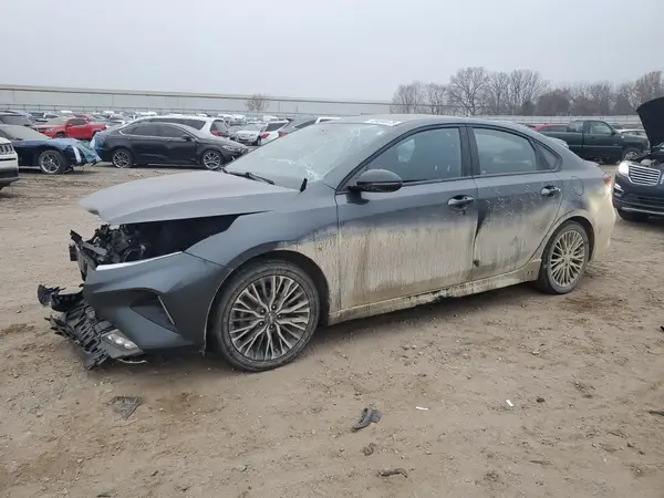 3KPF54ADXPE642070 2023 KIA FORTE - Image 1