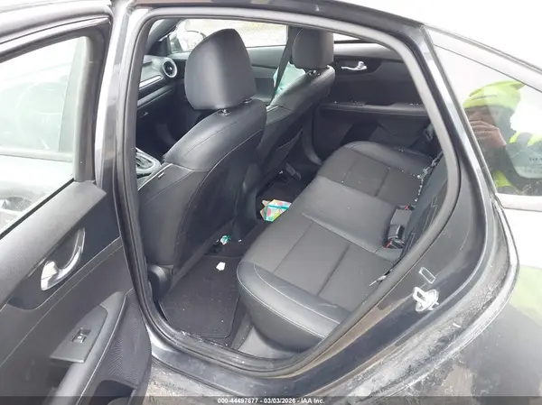 3KPF54ADXPE642800 2023 KIA FORTE - Image 8