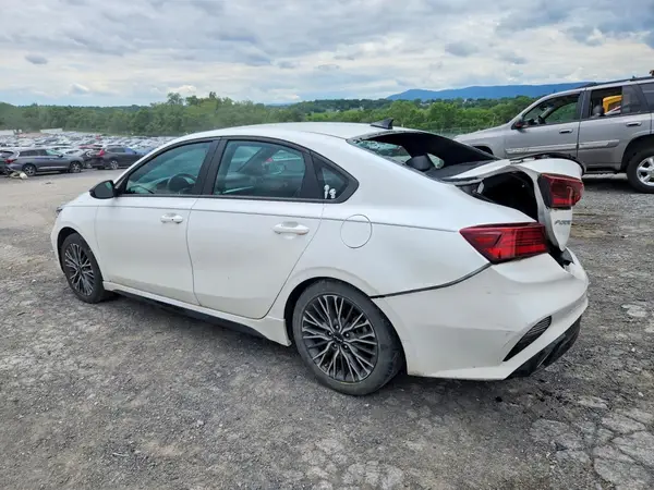 3KPF54ADXPE645986 2023 KIA FORTE - Image 2