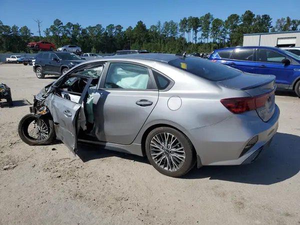 3KPF54ADXPE662206 2023 KIA FORTE - Image 2
