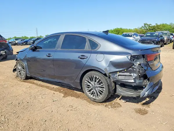 3KPF54ADXPE663193 2023 KIA FORTE - Image 2