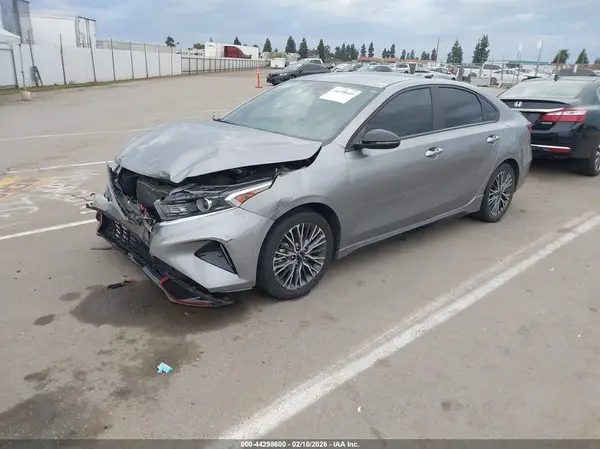 3KPF54ADXPE664876 2023 KIA FORTE - Image 2