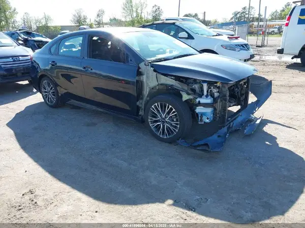3KPF54ADXPE686117 2023 KIA FORTE - Image 1