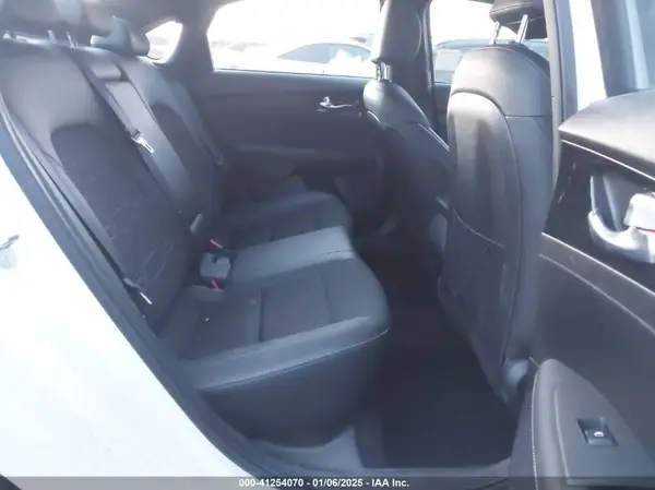 3KPF54ADXRE701136 2024 KIA FORTE - Image 8