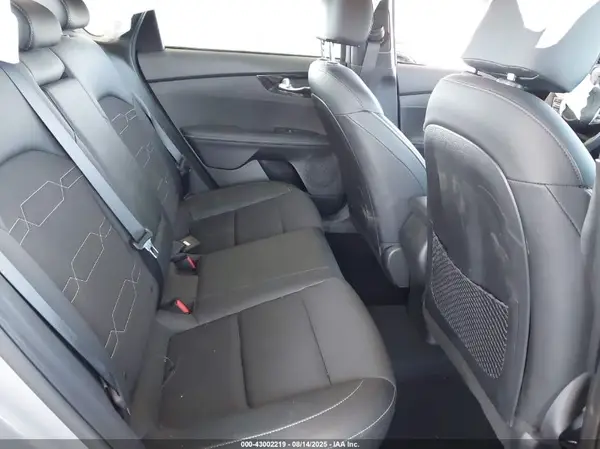3KPF54ADXRE702139 2024 KIA FORTE - Image 8