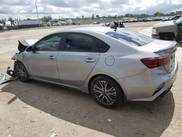 3KPF54ADXRE703422 2024 KIA FORTE - Image 2