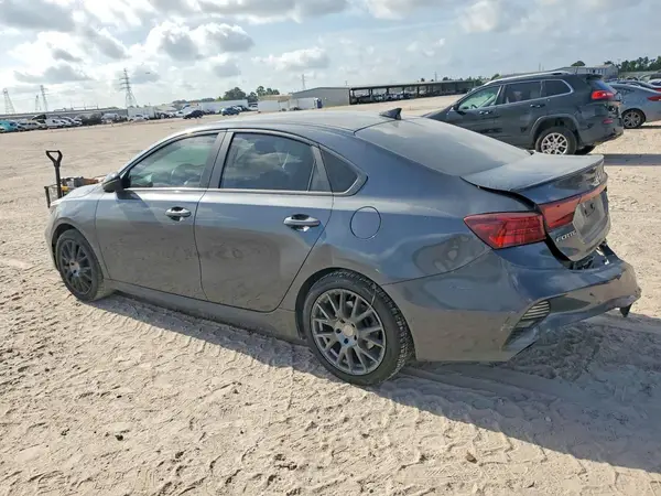 3KPF54ADXRE713741 2024 KIA FORTE - Image 2