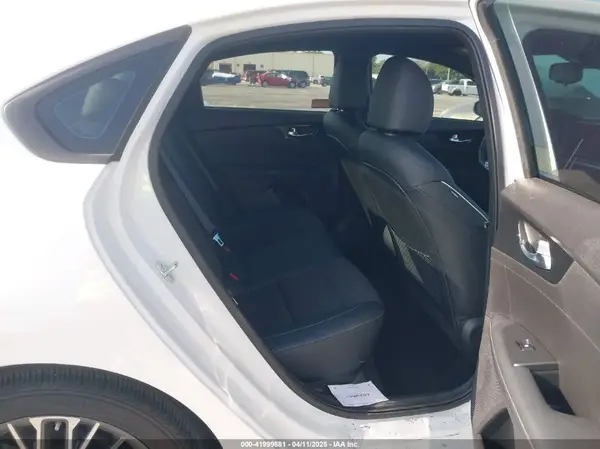 3KPF54ADXRE714906 2024 KIA FORTE - Image 8