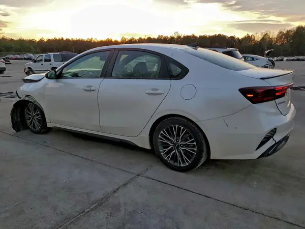 3KPF54ADXRE714937 2024 KIA FORTE - Image 2