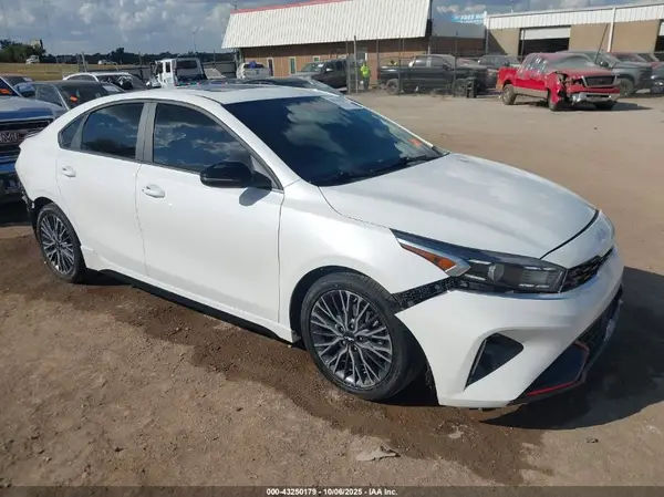 3KPF54ADXRE717823 2024 KIA FORTE - Image 1
