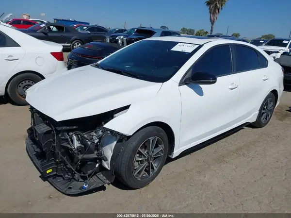 3KPF54ADXRE719071 2024 KIA FORTE - Image 2