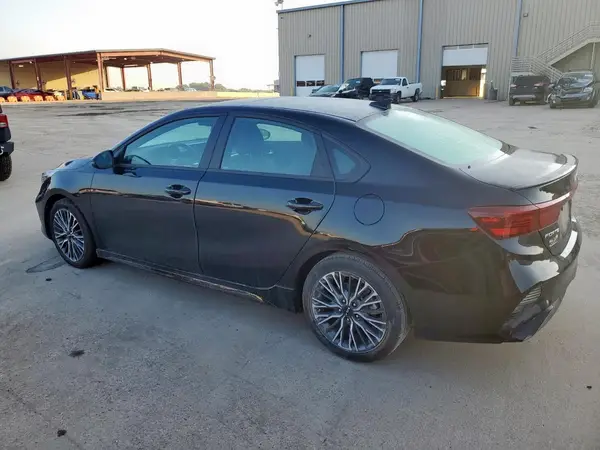 3KPF54ADXRE726716 2024 KIA FORTE - Image 2