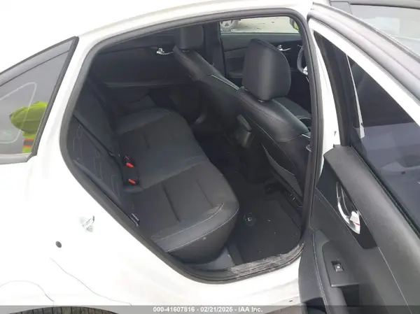 3KPF54ADXRE739563 2024 KIA FORTE - Image 8