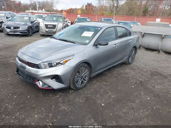 3KPF54ADXRE743905 2024 KIA FORTE - Image 2