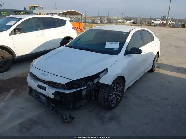 3KPF54ADXRE751549 2024 KIA FORTE - Image 2