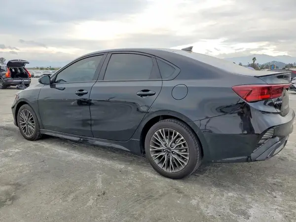 3KPF54ADXRE765077 2024 KIA FORTE - Image 2
