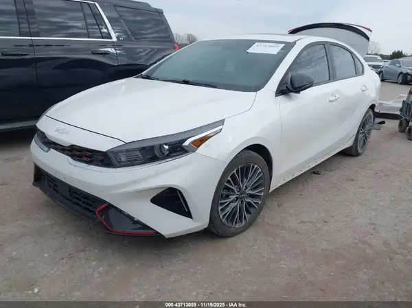 3KPF54ADXRE768609 2024 KIA FORTE - Image 2