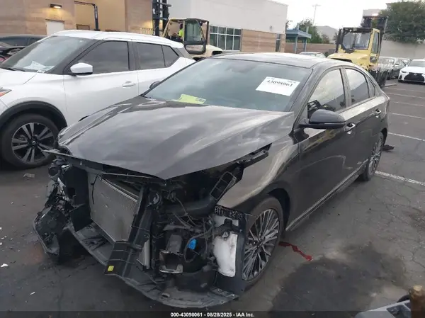 3KPF54ADXRE779741 2024 KIA FORTE - Image 2