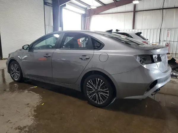 3KPF54ADXRE781070 2024 KIA FORTE - Image 2