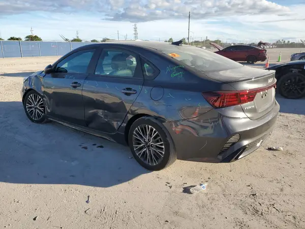 3KPF54ADXRE784969 2024 KIA FORTE - Image 2