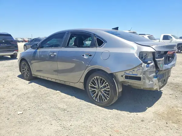 3KPF54ADXRE790660 2024 KIA FORTE - Image 2