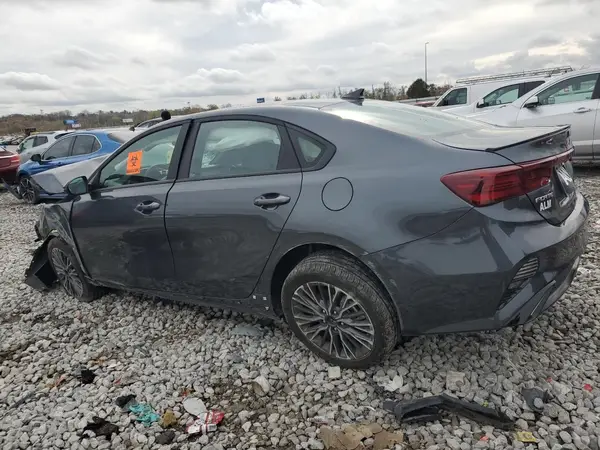3KPF54ADXRE804590 2024 KIA FORTE - Image 2
