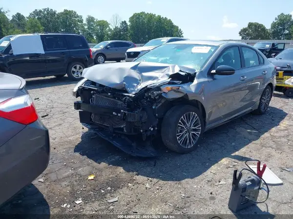 3KPF54ADXRE811085 2024 KIA FORTE - Image 2