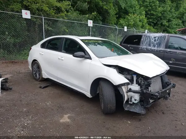 3KPF54ADXRE816867 2024 KIA FORTE - Image 1