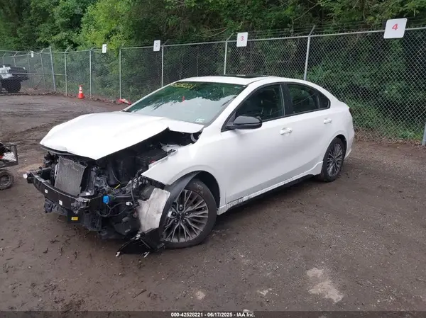 3KPF54ADXRE816867 2024 KIA FORTE - Image 2