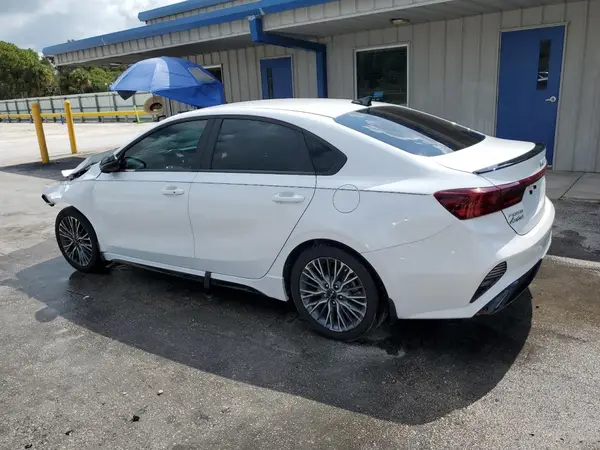 3KPF54ADXRE824015 2024 KIA FORTE - Image 2