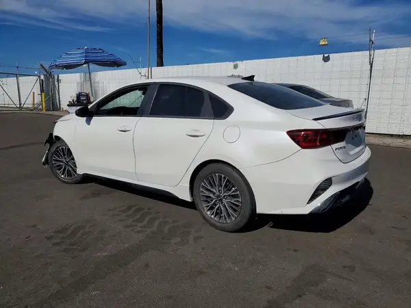 3KPF54ADXRE840330 2024 KIA FORTE - Image 2